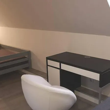 Haus 8 * Hohenwarsleben