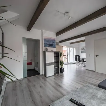 Haus 8 * Hohenwarsleben